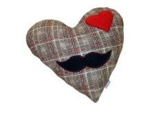 Lsv Kalp Şeklinde Bıyıklı Yastık