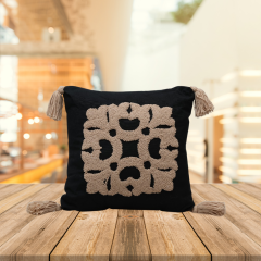 SİYAH PUNCH YASTIK SÜTLÜKAHVE LALE İŞLEMELİ