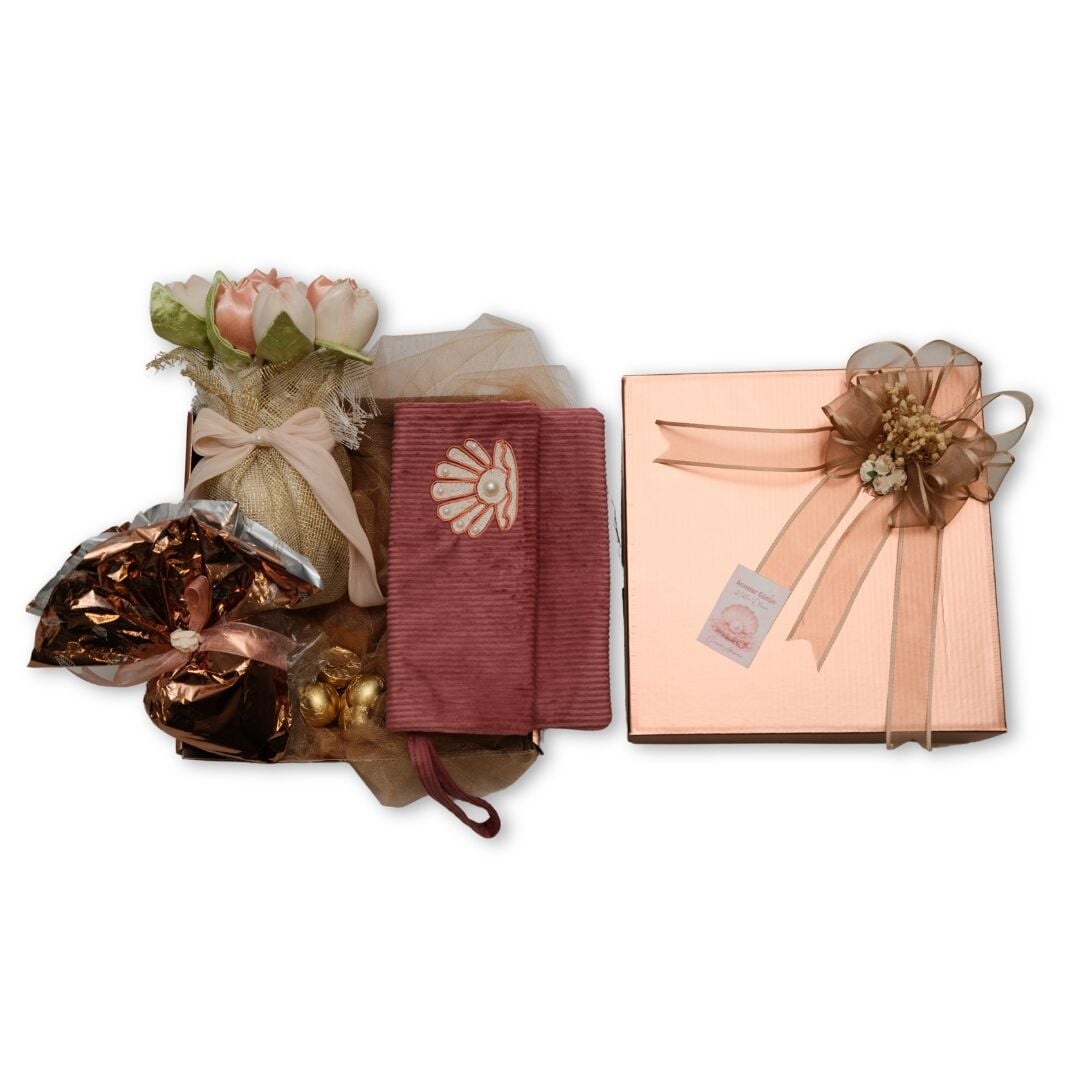 ANNELER GÜNÜ ÖZEL KUTU 2026