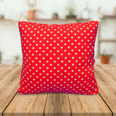 PUANTİYELİ KIRMIZI 45*45 YASTIK