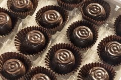 LSV Spesiyal Sütlü Çikolatalı Pralin Beyaz Kutu 25'li