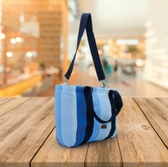 MAVİ ÇİZGİLİ KOL ÇANTASI